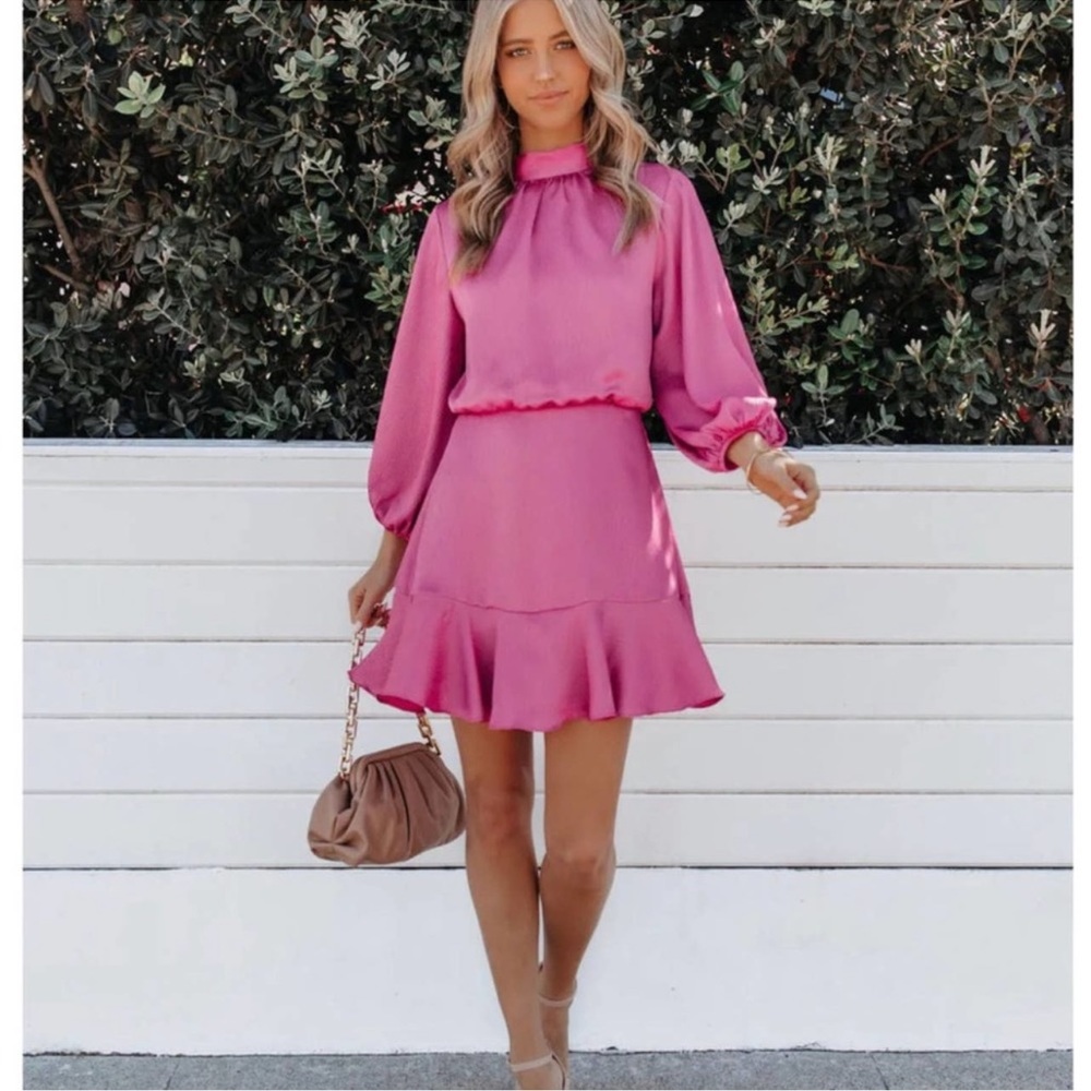 Vici Call Me Angel Pink Textured Satin dress SZ Medium